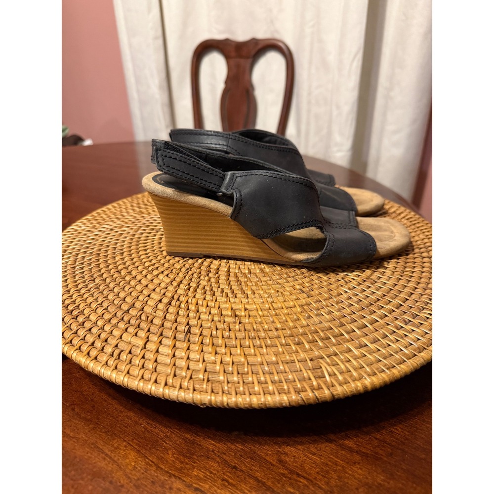 Clarks Collection Black Leather Wedge Sandals Ultimate Comfort Womens 7.5 - Picture 11 of 11